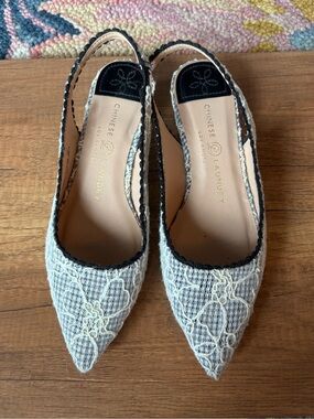 Chinese Laundry- Mango Pump Kitten Heel